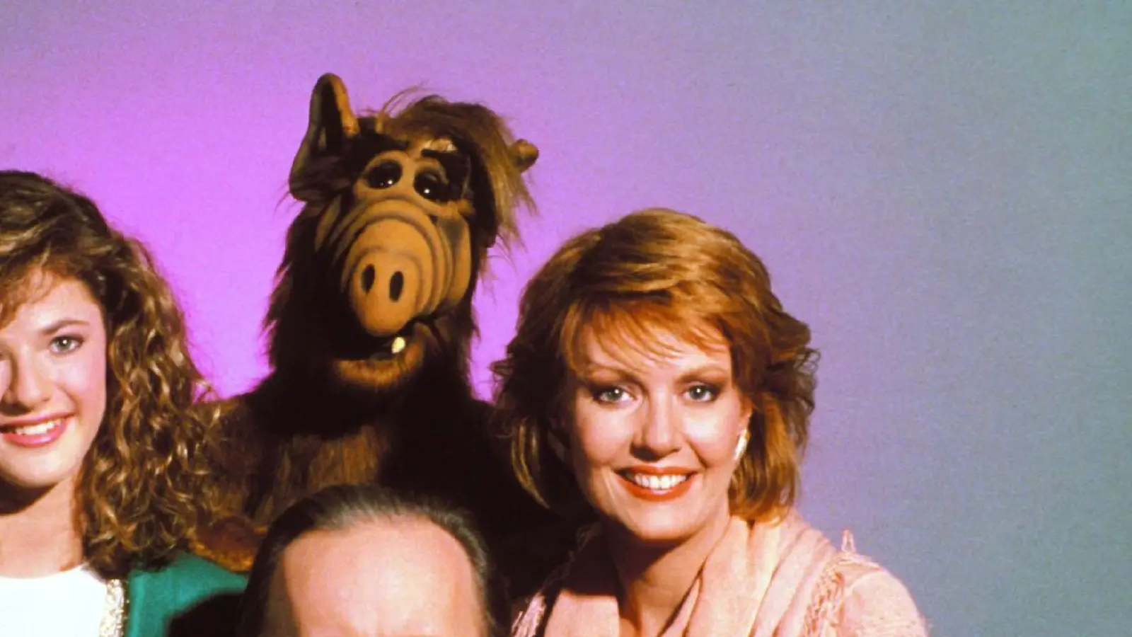 Als Kate Tanner (ganz rechts) in der US-Sitcom Alf wurde Anne Schedeen berühmt. (Archivbild) (Foto: United Archives/KPA/dpa)