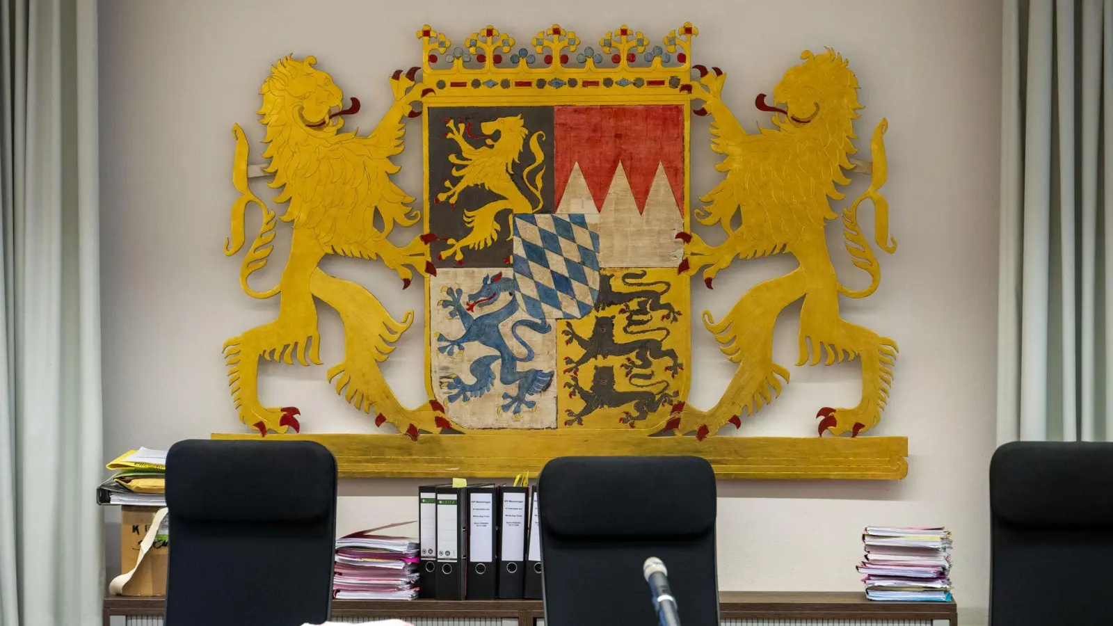 Das Urteil am Landgericht Memmingen hatte die Frau regungslos hingenommen. (Archivbild) (Foto: Stefan Puchner/dpa)