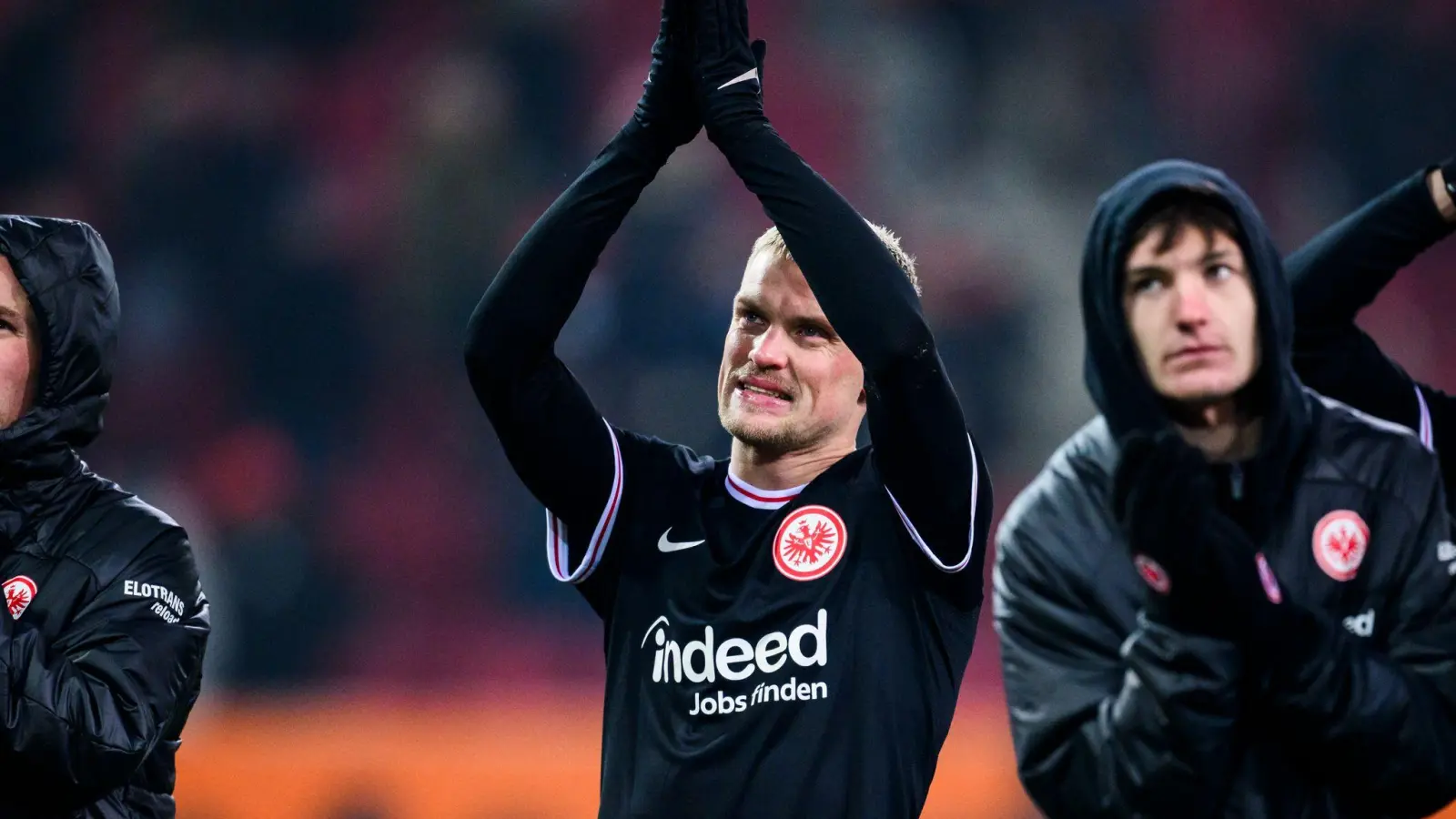 Nach gut eineinhalb Jahren verlässt Philipp Max die Eintracht wieder. (Foto: Tom Weller/dpa)