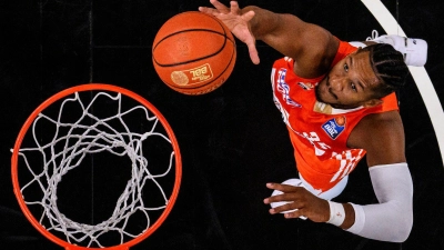 Karim Jallow und die Ulmer Basketballer stehen in den Playoffs kurz vor dem Finaleinzug. (Foto: Tom Weller/dpa)
