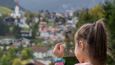 In Berwang bieten die Escape Trails eine Kombination aus Wandern und einer Art Schnitzeljagd, die Abenteuer für verschiedene Zielgruppen bereithält. (Foto: Tiroler Zugspitz Arena/Tiroler Zugspitz Arena/dpa)