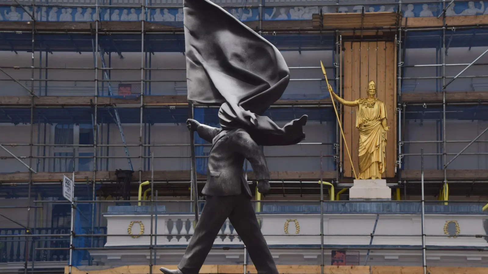 isher gibt es keine offizielle Bestätigung dafür, dass der britische Künstler Banksy hinter diesem Kunstwerk steckt. (Foto: Vuk Valcic/ZUMA Press Wire/dpa)