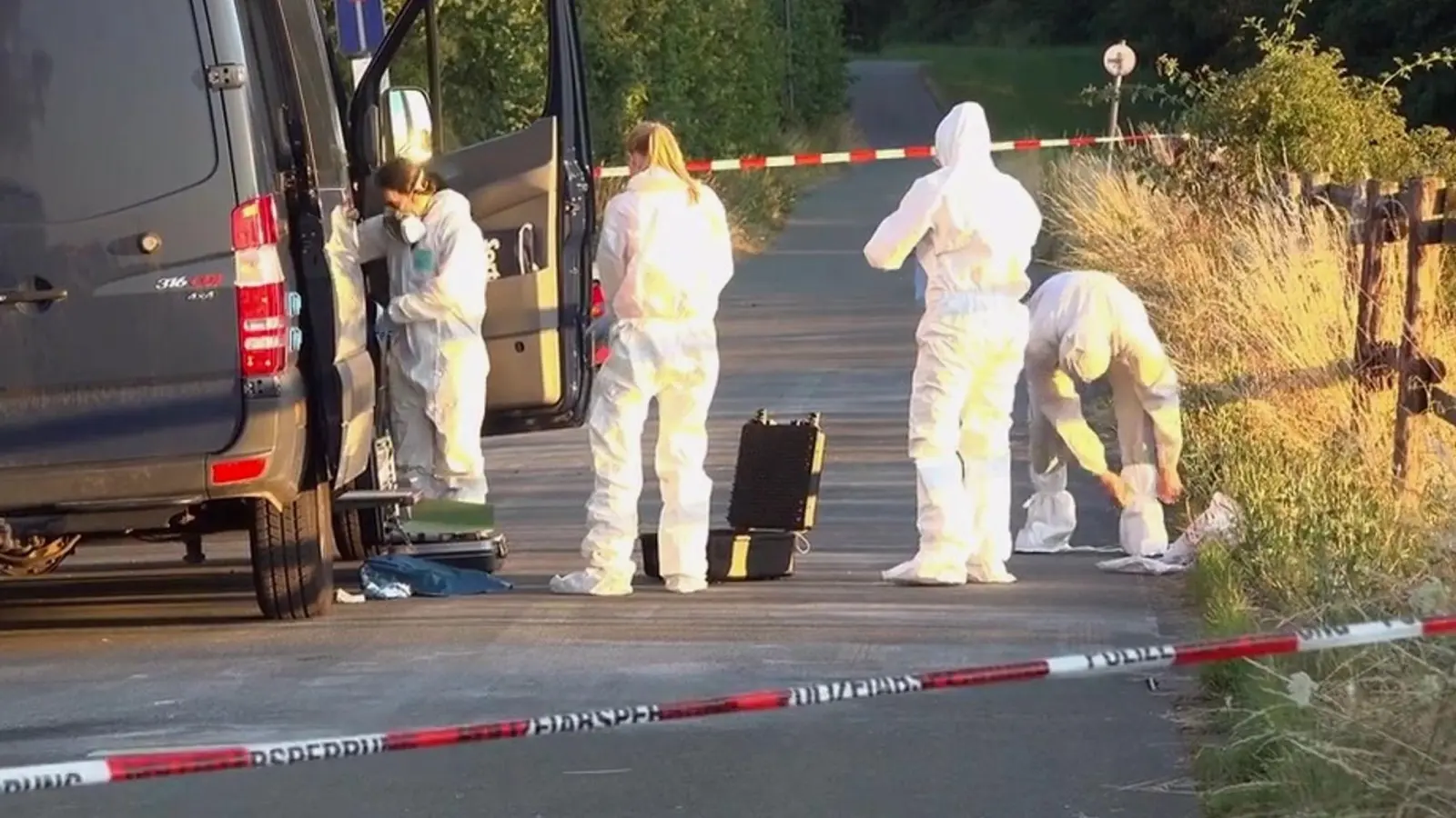 Die Hintergründe des mutmaßlichen Tötungsdelikts sind bislang offen.  (Foto: Sascha Ditscher/dpa)