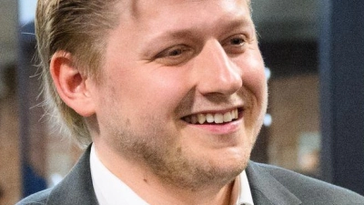 Ein spitzer Kommentar des Satirikers El Hotzo zum Attentat auf Donald Trump im US-Wahlkampf hat erneut die Berliner Justiz beschäftigt. (Archivbild) (Foto: Bernd von Jutrczenka/dpa)