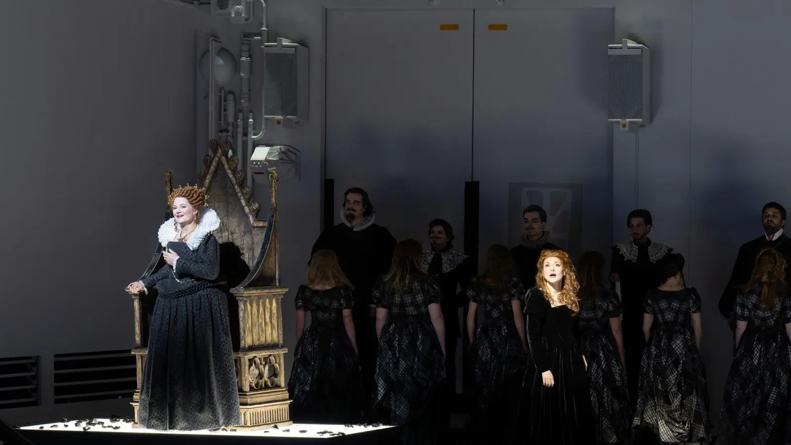 „Of One Blood“ist eine neue Oper über Mary Stuart und Elizabeth I.  (Foto: Monika Ritterhaus/Bayerische Staatsoper/dpa)
