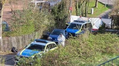 Die Sackgasse führt zu einer Treppe. (Foto: Kevin Schößler/dpa)