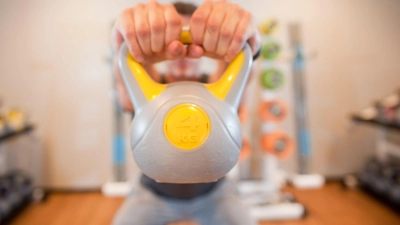 Achtung, Verlängerungsfalle: Wird die rechtzeitige Kündigung versäumt, dehnt sich das Vertragsverhältnis weiter aus.  (Foto: Klaus-Dietmar Gabbert/dpa-tmn)