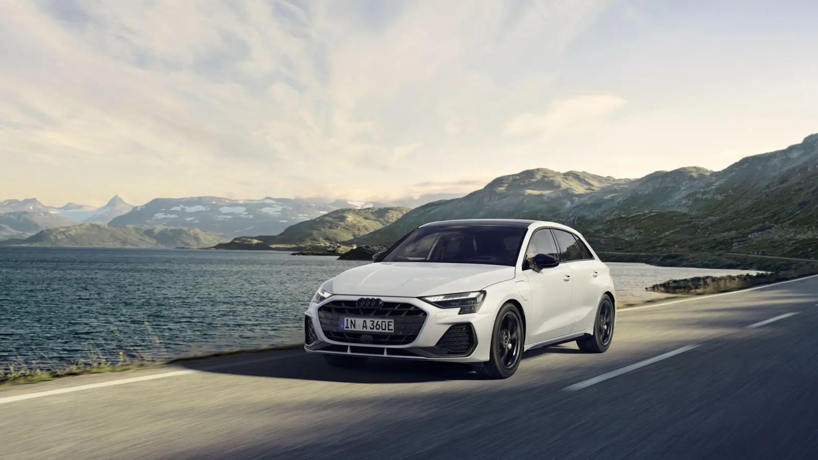 Zwei Varianten – Der A3 kommt als 40 TFSI e und 45 TFSI e – mit bis zu 237 km/h Spitze. (Foto: Dejan Sokolovski/Audi AG/dpa-tmn)