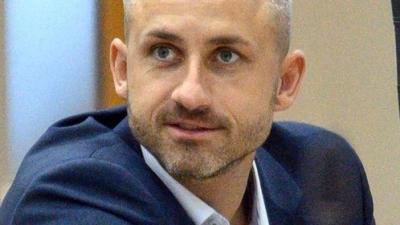 Der Spitzenkandidat der AfD für die Landtagswahl in Sachsen-Anhalt, Ulrich Siegmund, sagt, Angehörigen von Parteifreunden könne er vertrauen, das sei wichtig bei Mitarbeitern. (Archivbild)  (Foto: Klaus-Dietmar Gabbert/dpa)