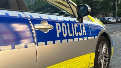 Ein Autofahrer in Polen hat mit seinem Wagen zwei Männer auf ihrem Schlitten gezogen. Einer wurde getötet, der andere schwer verletzt. (Symbolbild) (Foto: Doris Heimann/dpa)