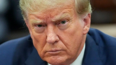 Falls Donald Trump wiedergewählt wird, könnte das wirtschaftliche Milliardenschäden in Deutschland verursachen (Archivbild). (Foto: Mary Altaffer/POOL AP/dpa)