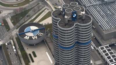 BMW kämpft mit den Folgen des Iran-Kriegs und der Absatzkrise auf dem chinesischen Automarkt. (Archivbild)  (Foto: Felix Hörhager/dpa)