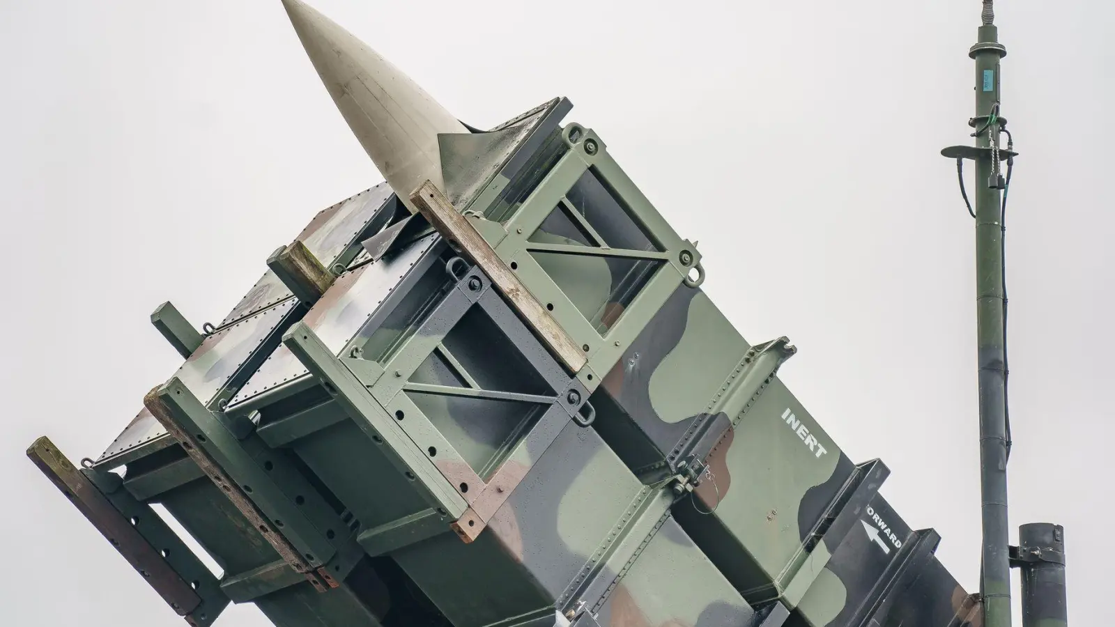 Von dem Geld sollen auch Patriot-Systeme beschafft werden. (Archivbild) (Foto: Axel Heimken/dpa)