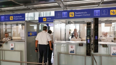 Mit dem Nürnberger Flughafen ist nun nach München und Memmingen auch der dritte internationale Airport in Bayern an das neue Ein- und Ausreise-Erfassungssystem angeschlossen.  (Foto: Daniel Löb/dpa)
