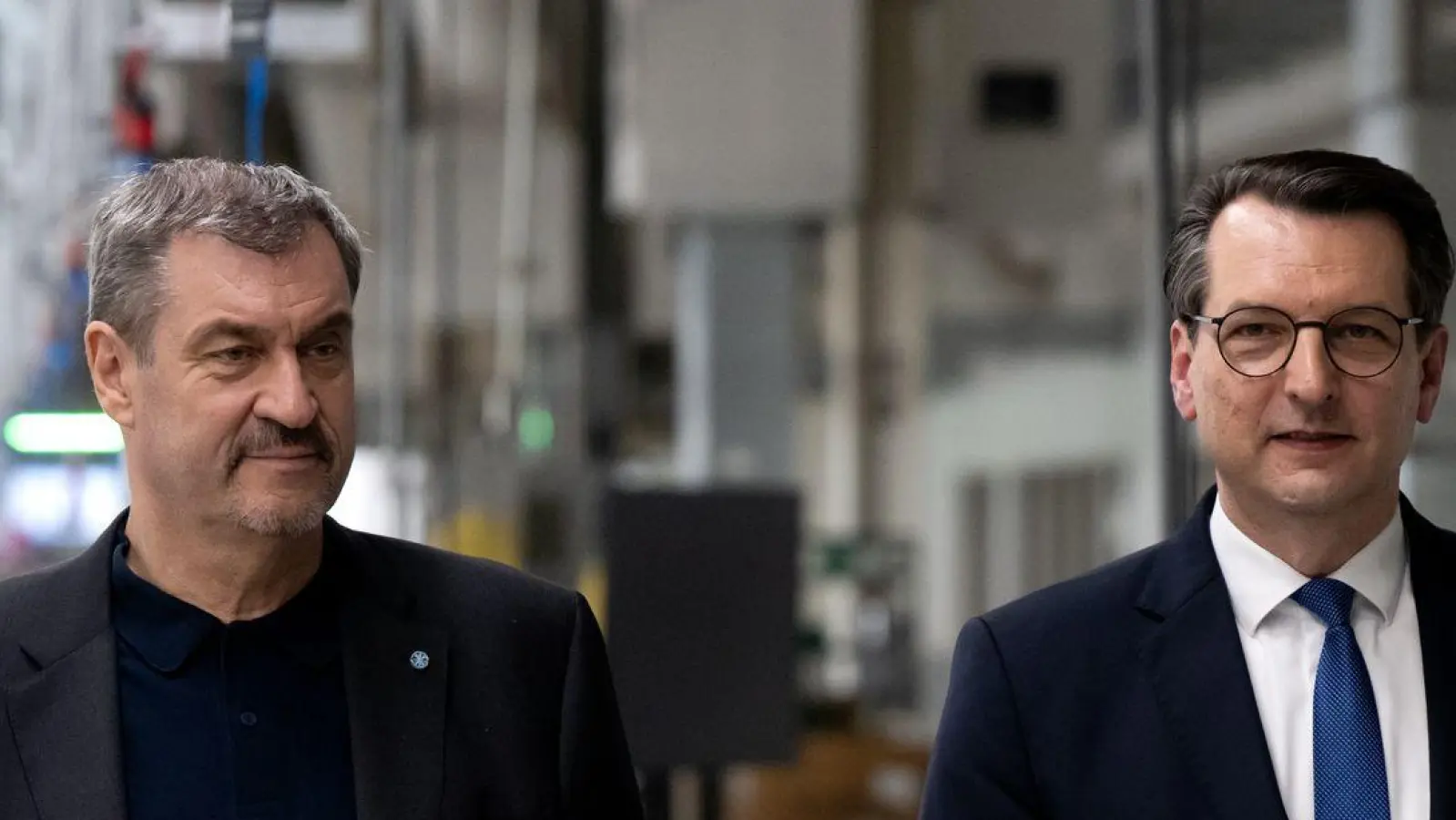 CSU-Chef Söder und der designierte BMW-Vorstandsvorsitzende Milan Nedeljković besuchen das BMW-Werk in Spartanburg in South Carolina.   (Foto: Sven Hoppe/dpa)