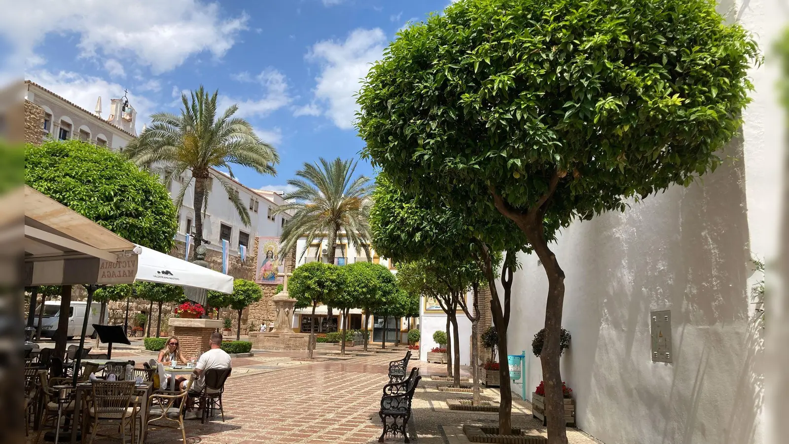 In Marbella treffen sich die Reichen und Schönen - aber auch die Drogenhändler. (Archivfoto) (Foto: Federico Gambarini/dpa)