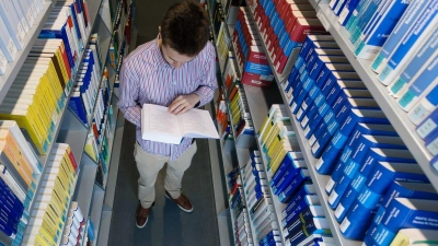 Auch wenn Kinder in der Erstausbildung die Regelstudienzeit überschreiten, sind Eltern zur Zahlung von Unterhalt verpflichtet. (Foto: Markus Scholz/dpa-tmn)