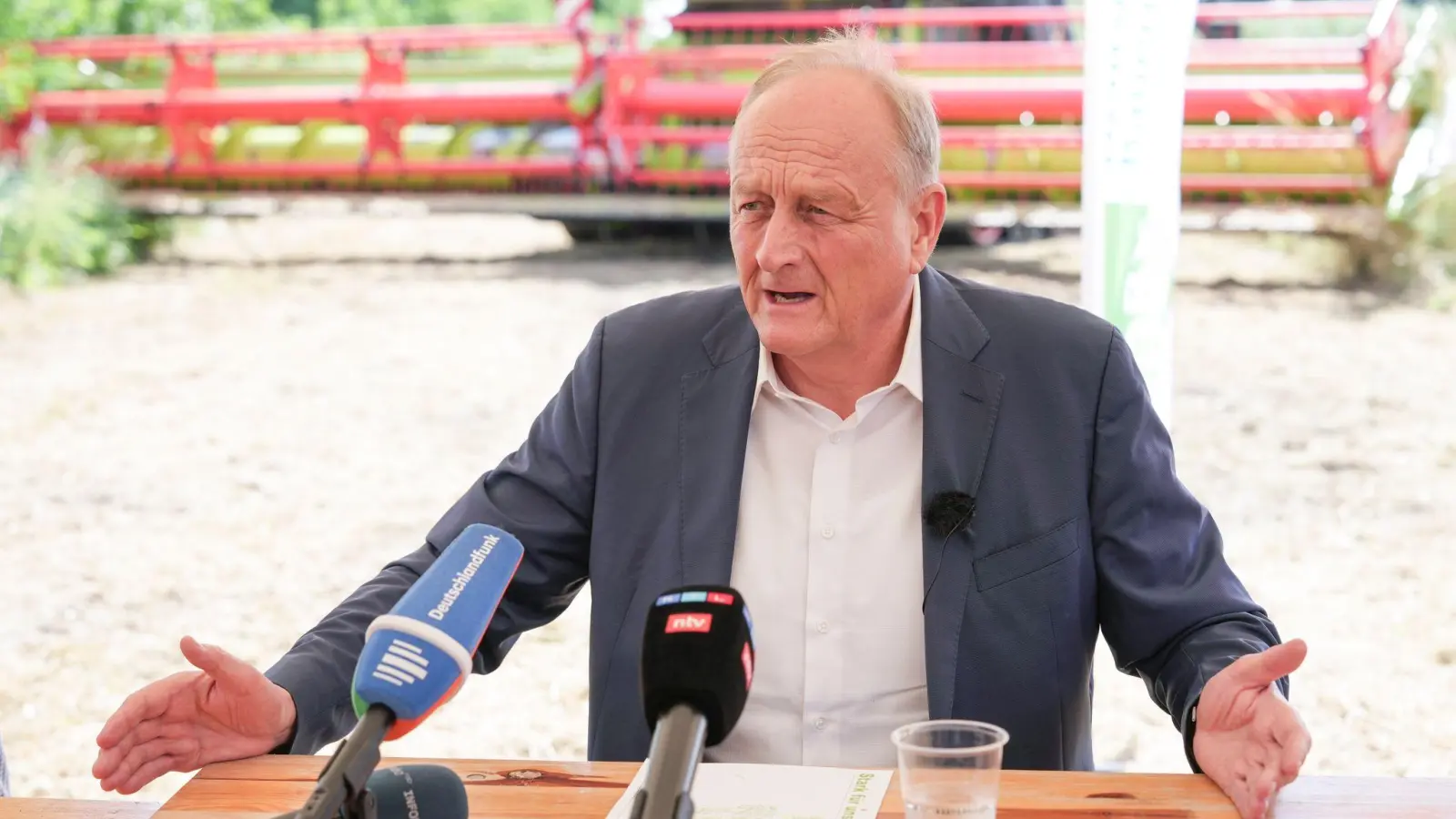 Bauernpräsident Joachim Rukwied hält Minijobber in der Landwirtschaft für unersetzbar. (Foto: Sven Kaeuler/dpa)