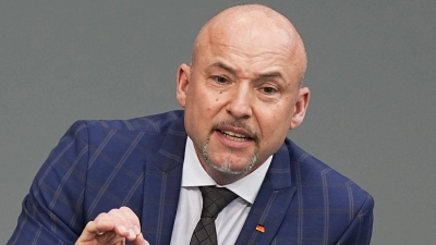 Die Union habe ein Rechtsgutachten dazu in Auftrag gegeben, nach dem eine solche Regelung mit dem Grundgesetz vereinbar wäre, sagte der Chef der CSU-Bundestagsabgeordneten. (Foto: Michael Kappeler/dpa)