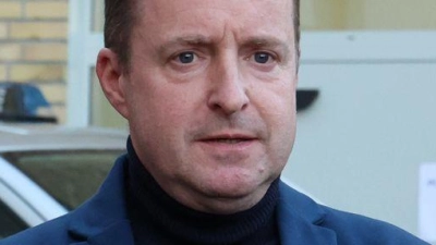 Oberstaatsanwalt Harald Nowack gibt in Rostrock bekannt, worauf viele wochenlang gewartet haben: Im Fakk des achtjährigen Fabian ist ein Haftbefehl ergangen. (Foto: Bernd Wüstneck/dpa)