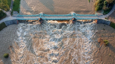 In Polen führen viele Flüsse noch Hochwasser. (Foto aktuell) (Foto: Maciej Kulczynski/PAP/dpa)