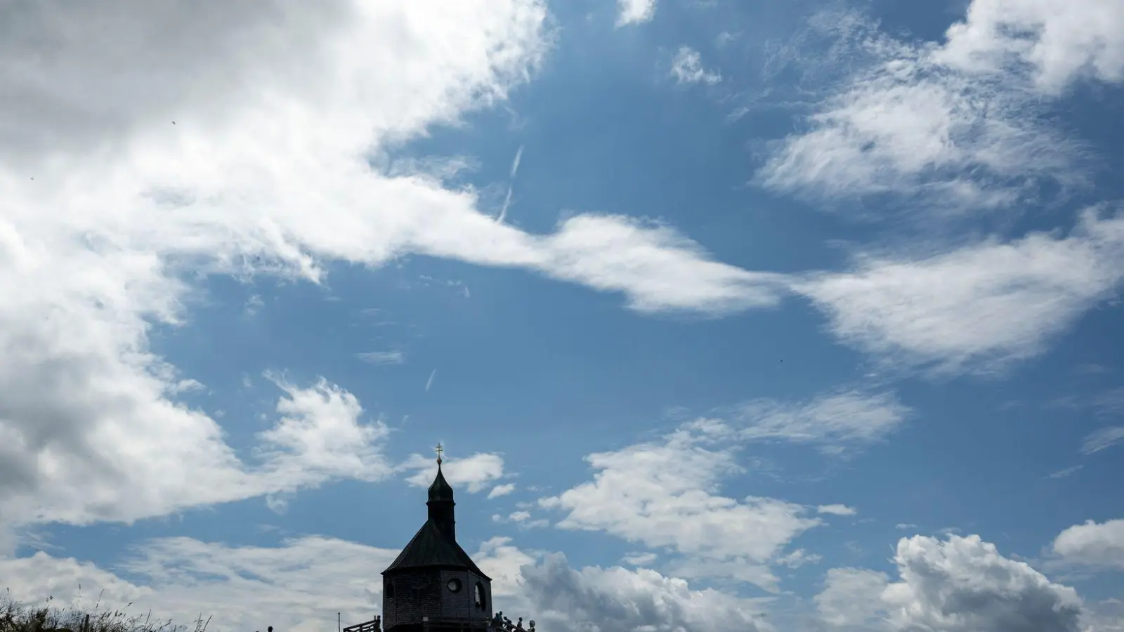 Gerade zum Wochenende zeigt sich in Bayern häufig die Sonne. (Symbolbild) (Foto: Stefan Puchner/dpa)