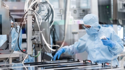 Der Finanzinvestor EGT hat ein Angebot für den Diagnostikkonzern Qiagen vorgelegt (Archivbild) (Foto: Fabian Strauch/dpa)