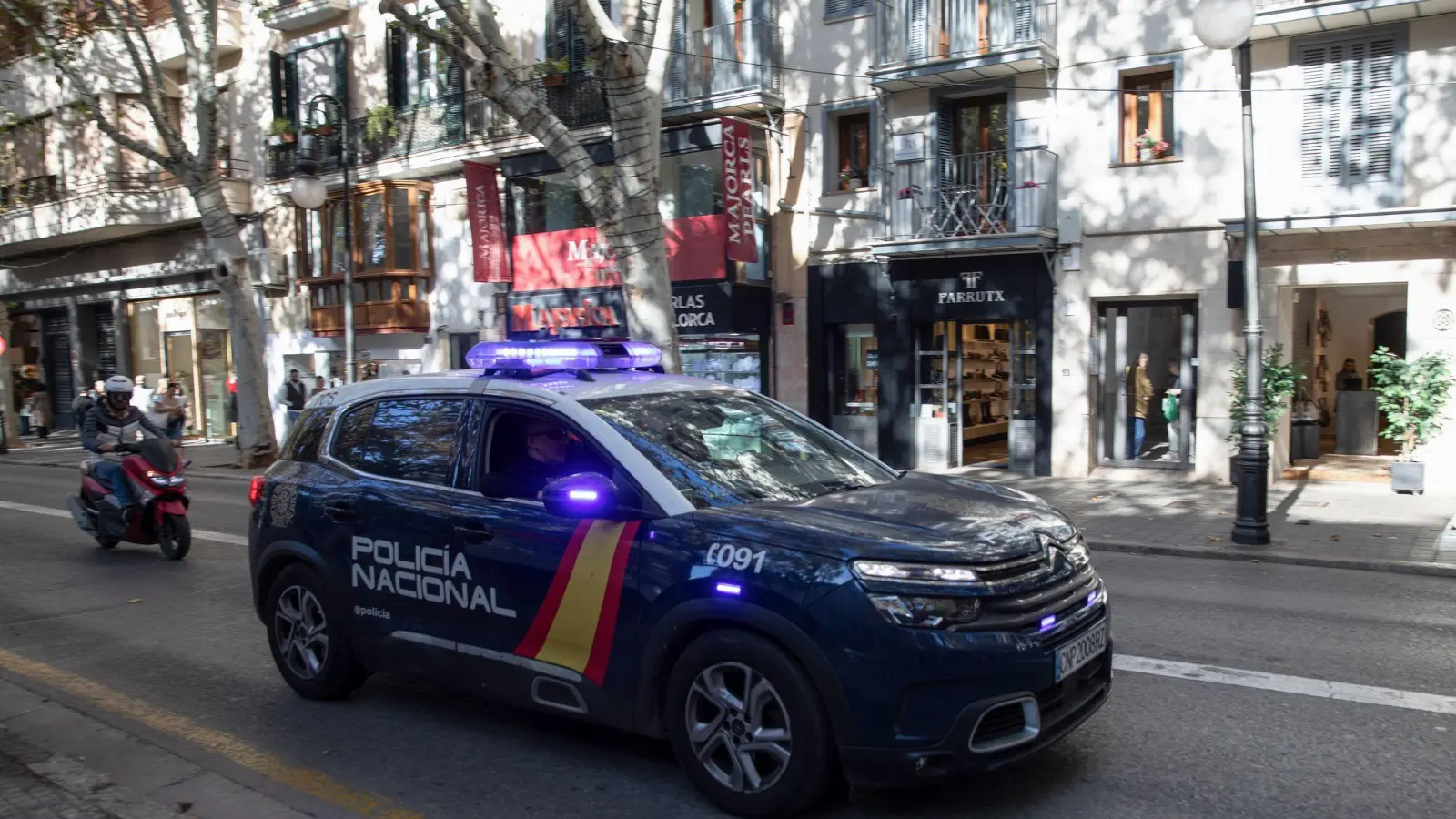Die Policía Nacional hat die Ermittlungen übernommen. (Archivfoto) (Foto: Clara Margais/dpa)