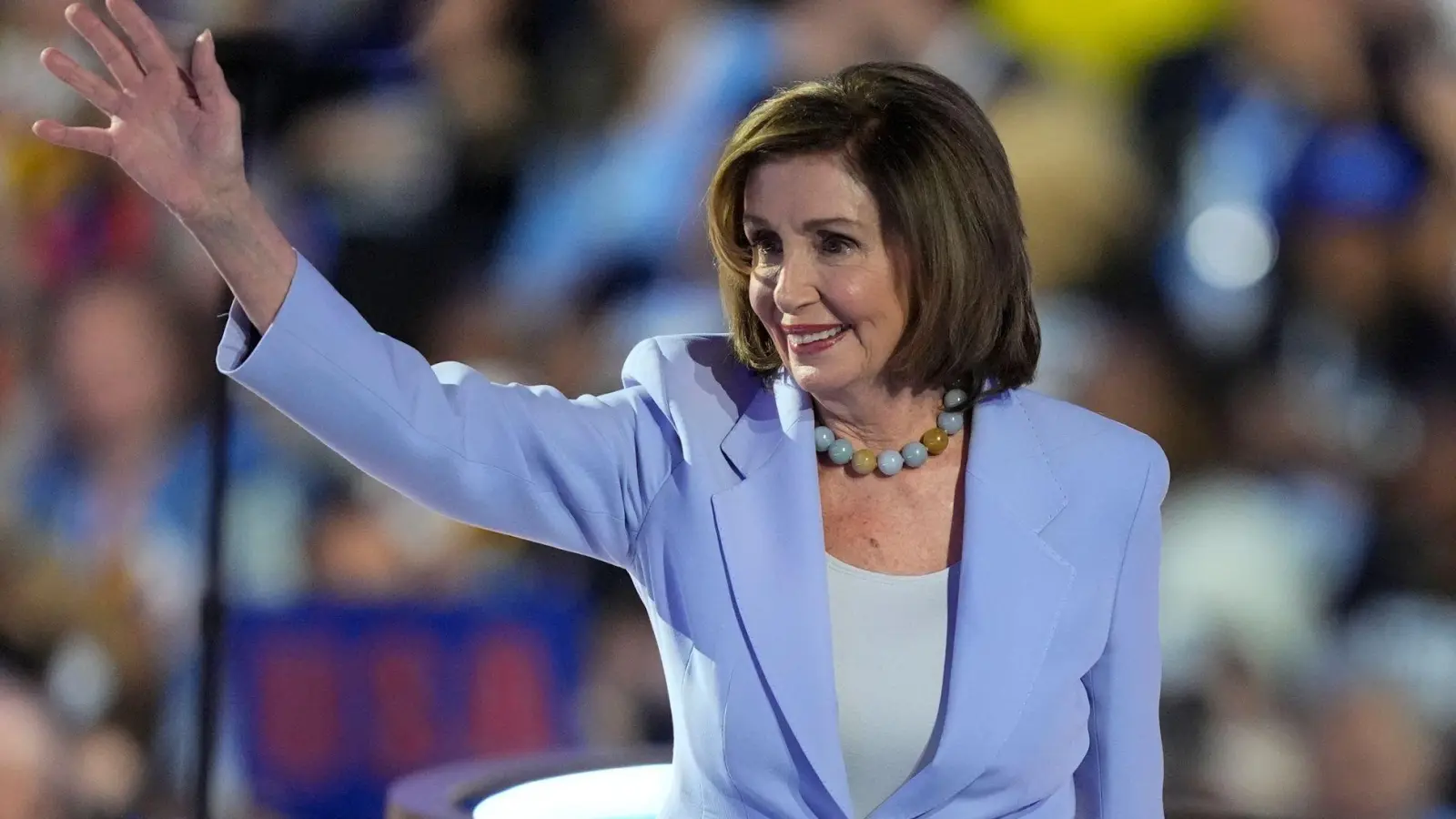 Nancy Pelosi beim Parteitag der Demokraten in Chicago. (Archivbild) (Foto: Charles Rex Arbogast/AP/dpa)