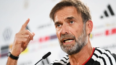 Jürgen Klopp spricht ausführlich über die Lage von Wirtz in Liverpool.  (Foto: Federico Gambarini/dpa)