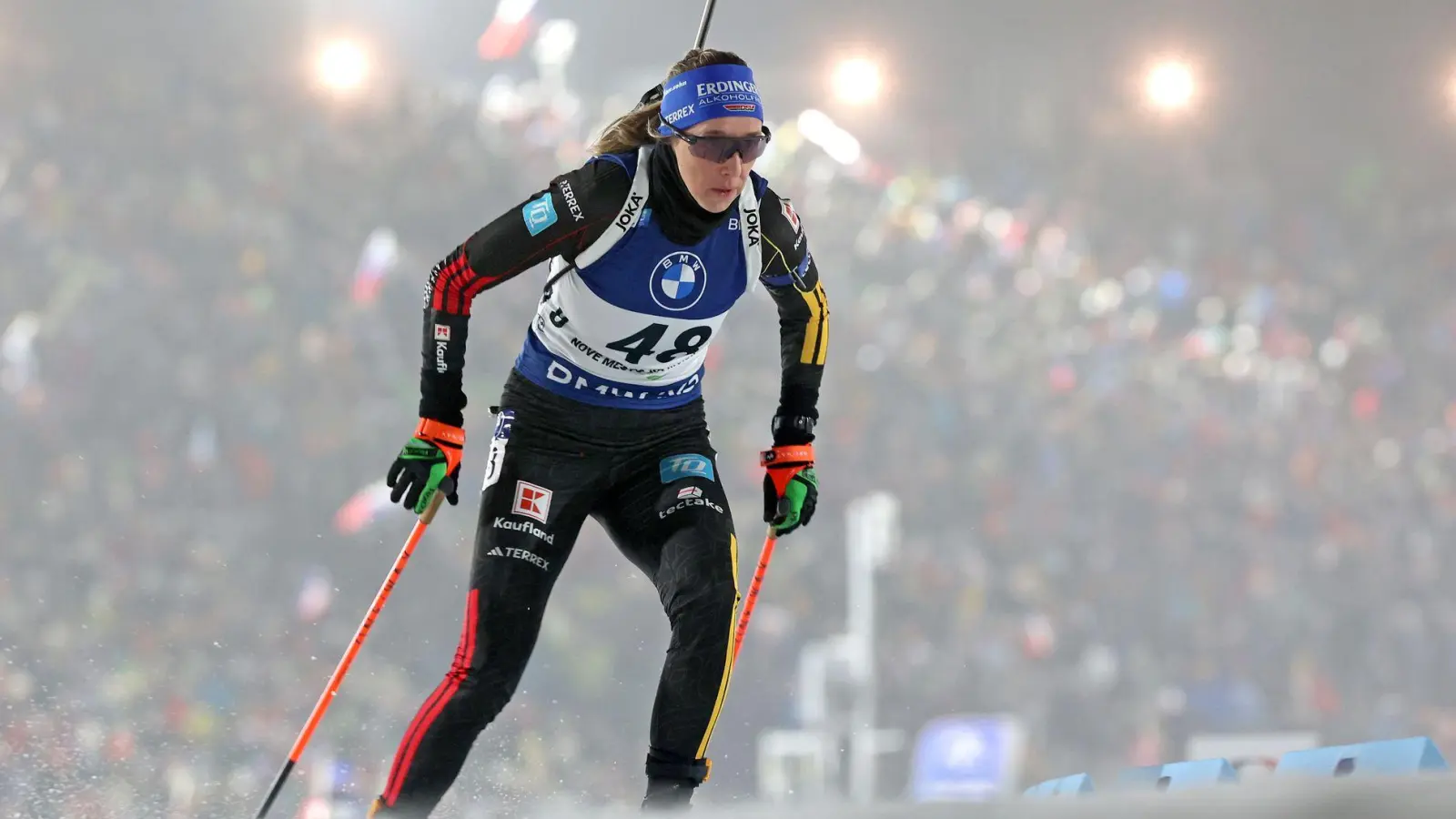 Franziska Preuß auf der Strecke in Nove Mesto. (Foto: Libor Plíhal/CTK/dpa)