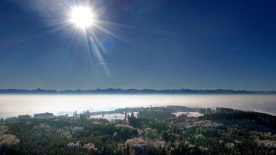 Sonne dominiert heute das Wetter in Bayern. (Archivbild) (Foto: Karl-Josef Hildenbrand/dpa)