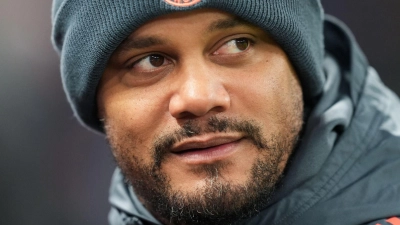 Bayern-Trainer Vincent Kompany freut sich auf das Pokalspiel. (Archivbild) (Foto: Marcus Brandt/dpa)