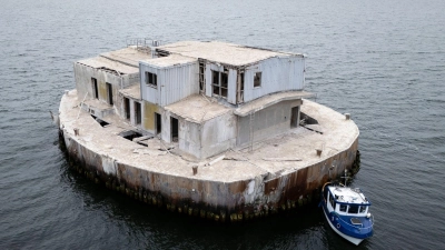 Die Insel „Ostervilm” im Greifswalder Bodden ist in Hamburg versteigert worden.  (Foto: Philip Dulian/dpa)