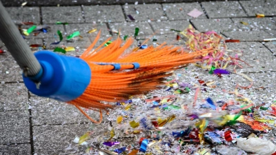 Ein Konfetti-Verbot sorgt für Diskussionen. (Symbolbild)   (Foto: Sina Schuldt/dpa)