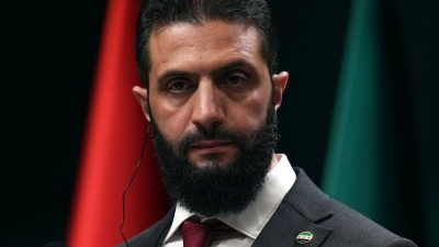 Der syrische Übergangspräsident Al-Scharaa will sein Land wieder in die internationale Gemeinschaft integrieren. (Archivfoto) (Foto: Francisco Seco/AP/dpa)