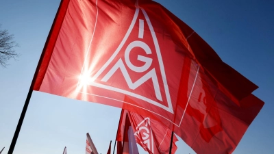 Die Tarifverhandlungen für die Metall- und Elektroindustrie beginnen im Oktober. (Archivbild) (Foto: Thomas Banneyer/dpa)