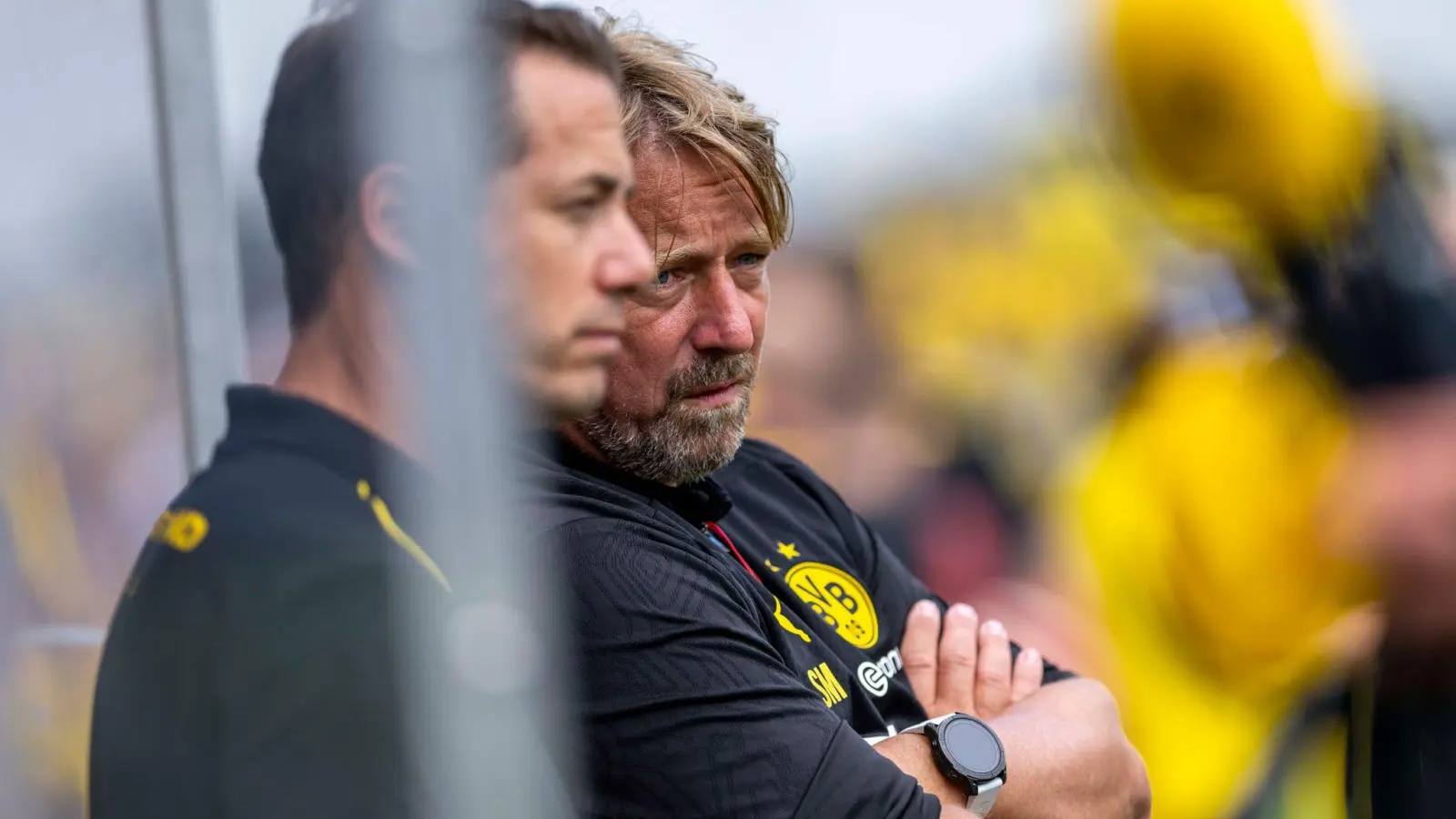 Gute Stimmung bei Ricken und Mislintat. (Foto: David Inderlied/dpa)