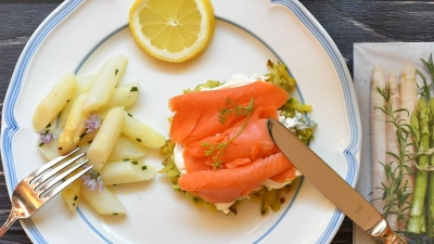 Frühlingsgenuss: Wie gefällt Ihnen die Idee, den ersten heimischen Spargel der Saison auch als Rösti zu genießen? (Foto: VSSE e.V. /Isabelle Bohnert/VSSE e.V. /Isabelle Bohnert/dpa)