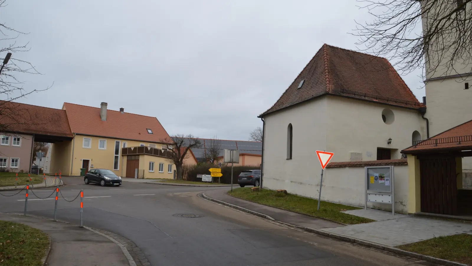 Fernziel des Weiltinger Rats ist die Umgestaltung der Ortseingangssituation zwischen Leonhardskapelle und Äußerem Tor. (Foto: Peter Tippl)