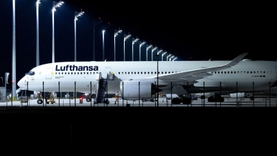 Am Münchner Flughafen mussten Passagiere über Nacht in mehreren Lufthansa-Maschinen ausharren. (Symbolbild) (Foto: Sven Hoppe/dpa)