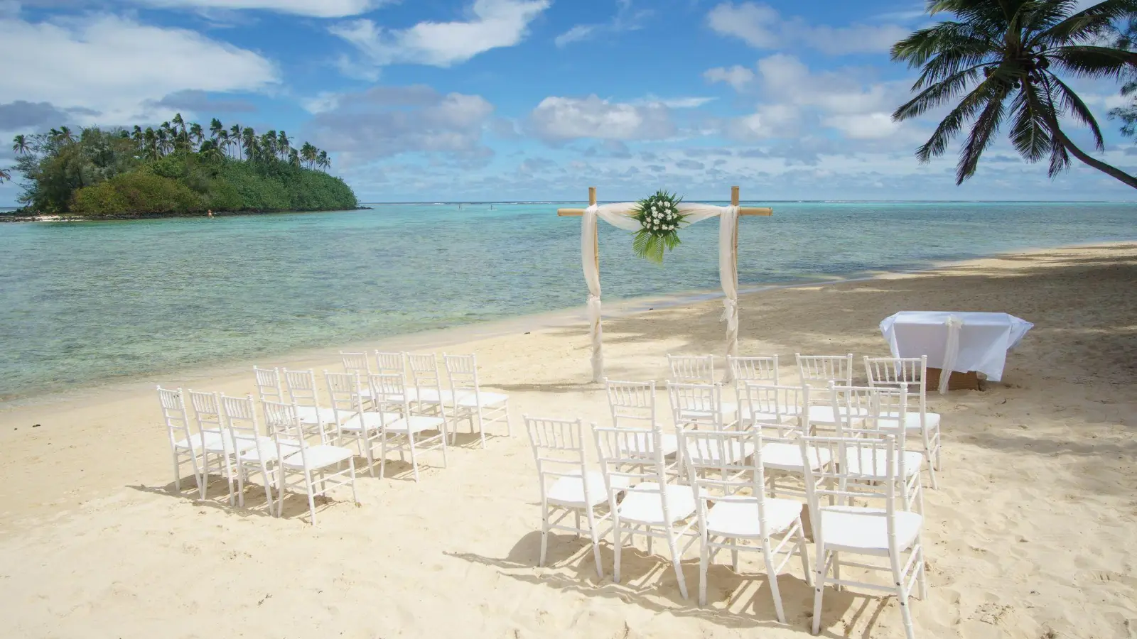 Destination Weddings bieten einzigartige Kulissen: Exotische Orte verwandeln die Hochzeit in ein unvergessliches Erlebnis. (Foto: Philipp Laage/dpa-tmn)