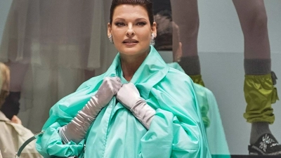 Linda Evangelista, ehemaliges Top-Model, spricht über ihre Krebserkrankung. (Foto: Eduardo Munoz Alvarez/AP/dpa)