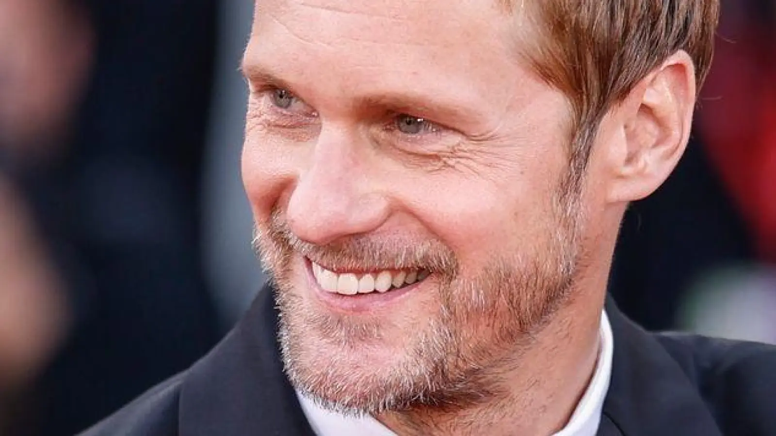 Alexander Skarsgård stand kurz davor, von seinen Agenten gefeuert zu werden. (Archivbild) (Foto: Vianney Le Caer/Invision/AP/dpa)