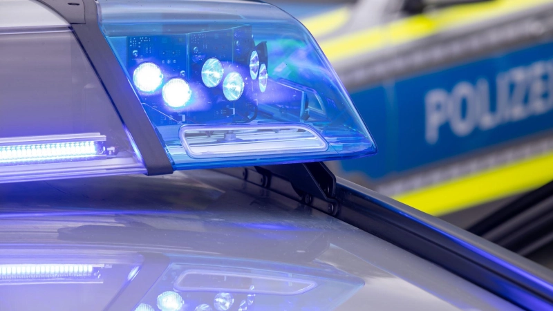 Ein 51-Jähriger stiftete in einem Seniorenzentrum in Ansbach Unruhe. (Symbolbild: Daniel Karmann/dpa)