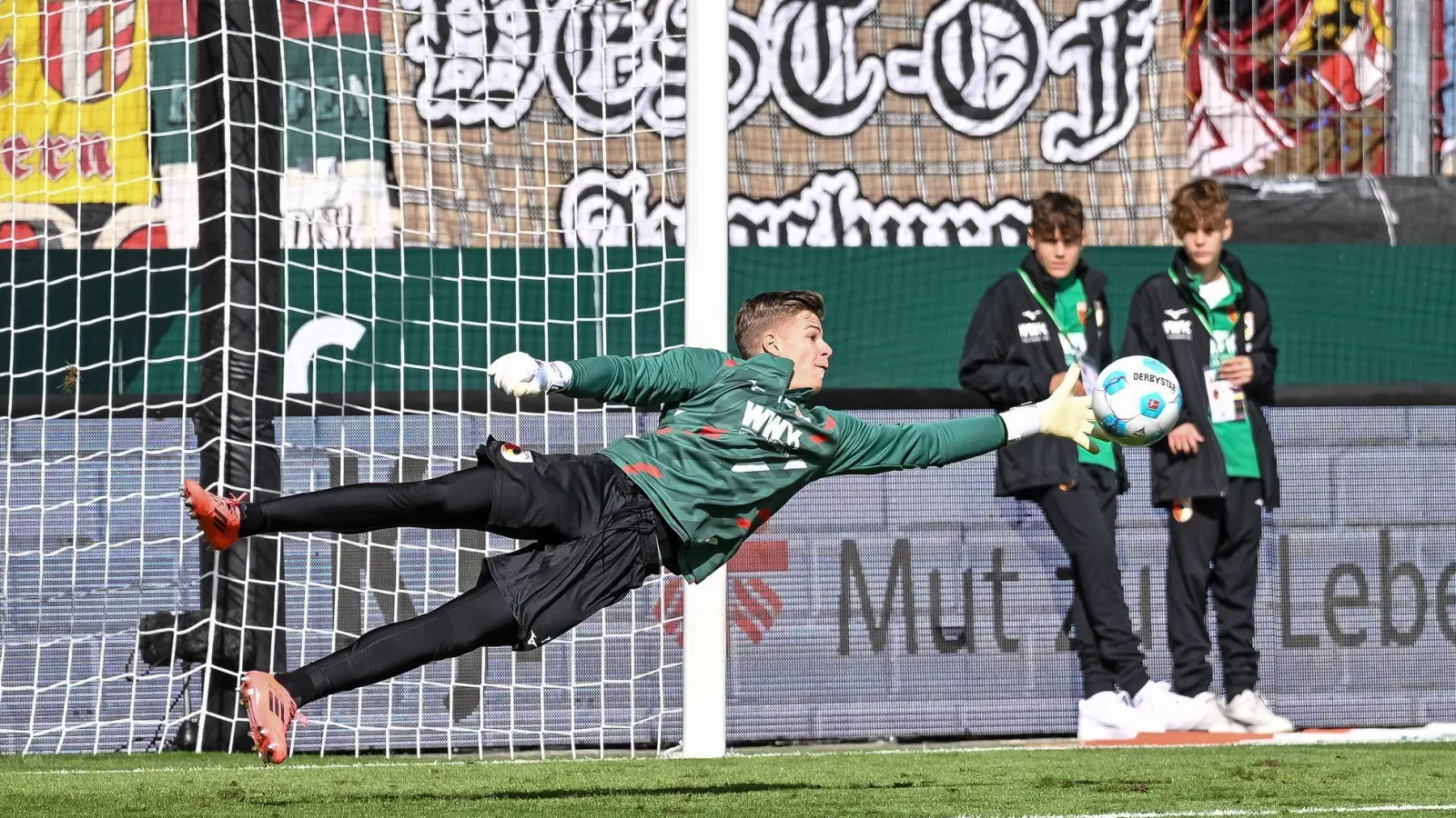 Finn Dahmen arbeitet am Comeback. (Foto: Harry Langer/dpa)