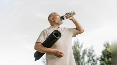 Durch gezielte Kraftübungen kann man Stürzen im Alter vorbeugen. (Foto: Pexels)