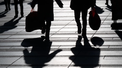 Enttäuschendes Weihnachtsgeschäft: Die Stimmung in der deutschen Wirtschaft sinkt.  (Foto: Sebastian Kahnert/dpa)