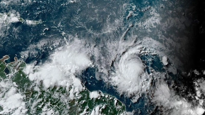 Dieses Satellitenbild der National Oceanic and Atmospheric Administration (NOAA)zeigt den Hurrikan Beryl. (Foto: -/National Oceanic and Atmospheric Administration via AP/dpa)
