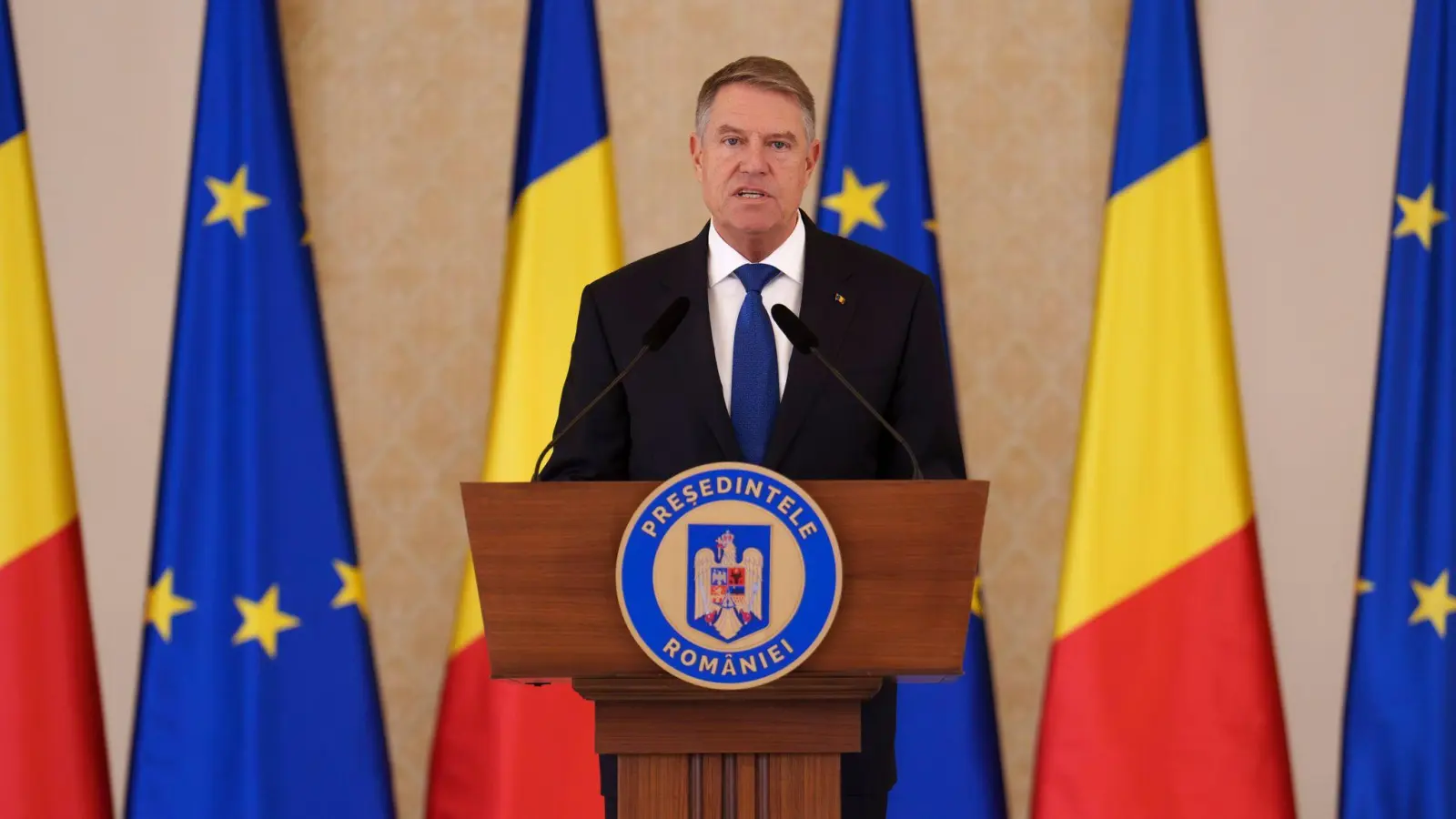 Rumäniens Staatspräsident Klaus Iohannis ist zurückgetreten  (Foto: Vadim Ghirda/AP/dpa)